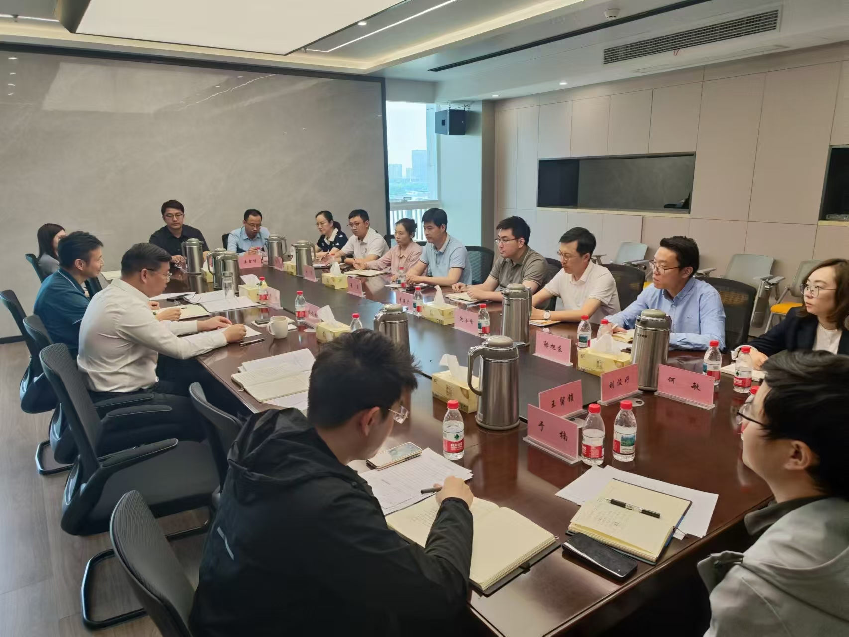 青春礪作風 實干顯作為 —產(chǎn)控集團召開“強作風·比...